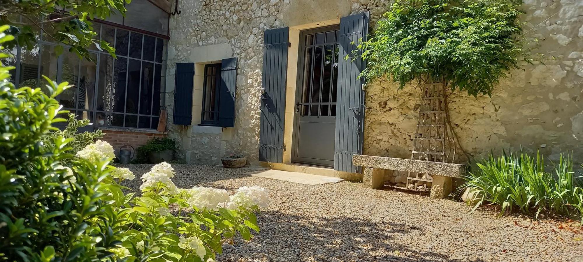 Entre-Vignes-Et-Bastides Hotel Montcaret Exterior photo