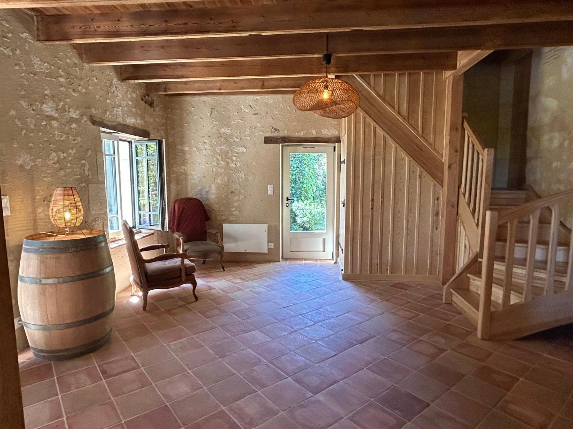 Entre-Vignes-Et-Bastides Hotel Montcaret Exterior photo